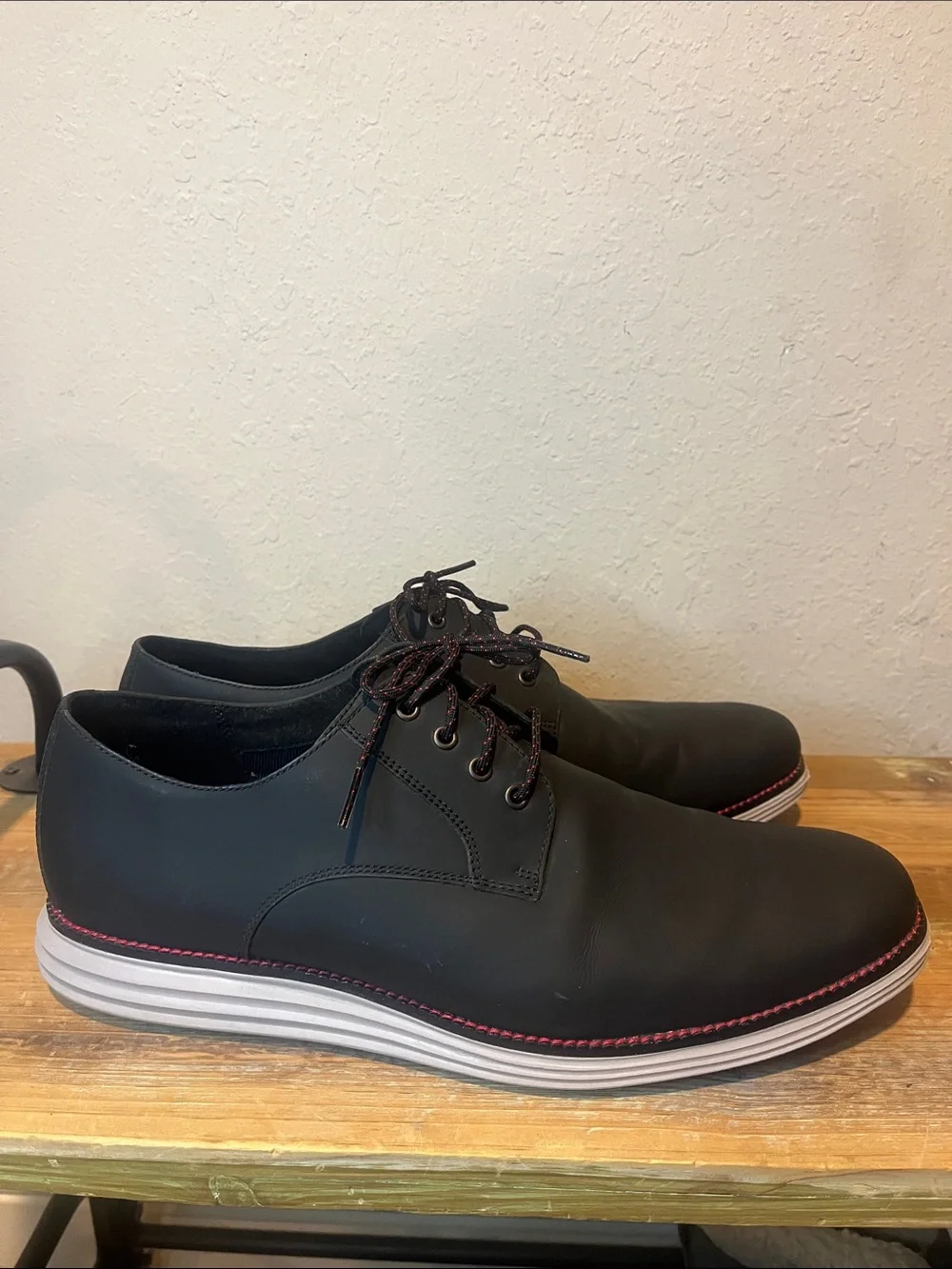Cole Haan Original Grand Plain Toe Derby Shoes Black with Red Stitching size 13